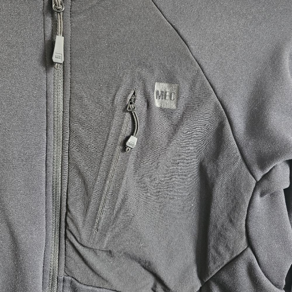 MEC Base Layer Top - Picture 2 of 4
